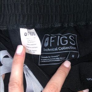 Figs black scrub pants
